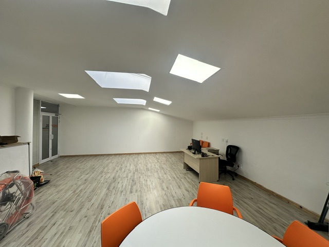 To Let Commercial Property for Rent in Claremont Western Cape